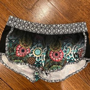 Hurley Women’s/Juniors Size S Board Shorts